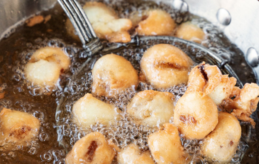 Frittura delle frittelle di Carnevale 